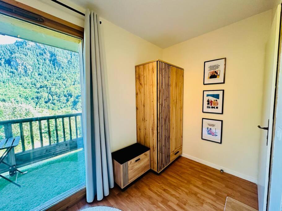 Apartment Les 3 Vallees, Montagnard Avec Et Piscine *